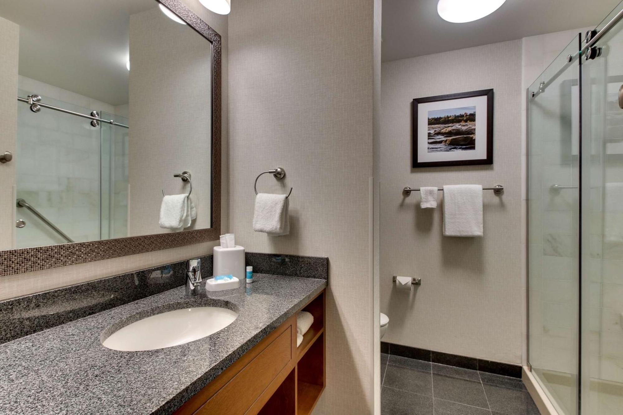 Drury Plaza Hotel Richmond グレン・アレン エクステリア 写真